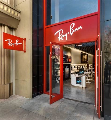 closest ray ban store.